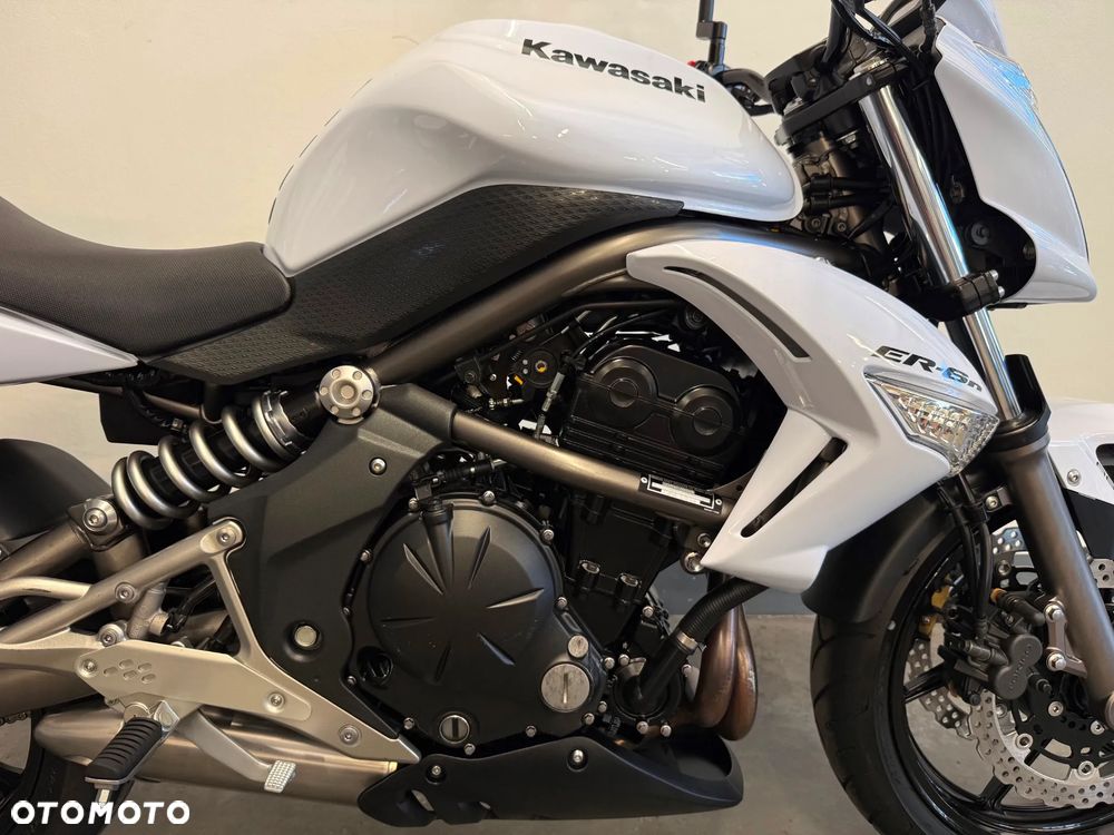 Kawasaki ER - 12