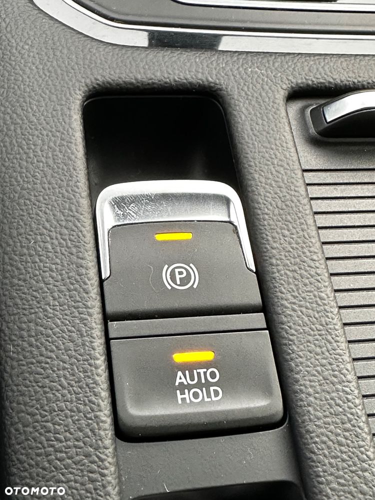 Volkswagen Passat Variant 1.5 TSI EVO Business DSG - 11