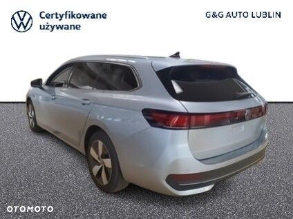 Volkswagen Passat - 4