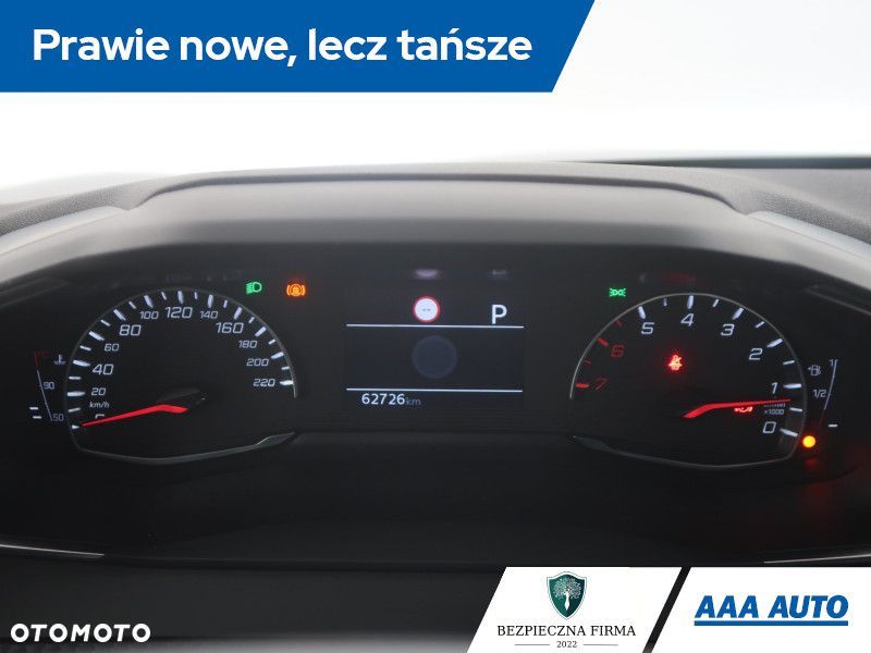 Peugeot 208 - 13