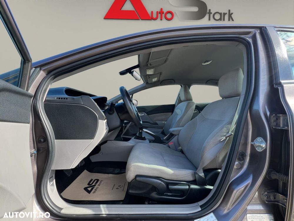 Honda Civic 1.8 i-VTEC Comfort - 14