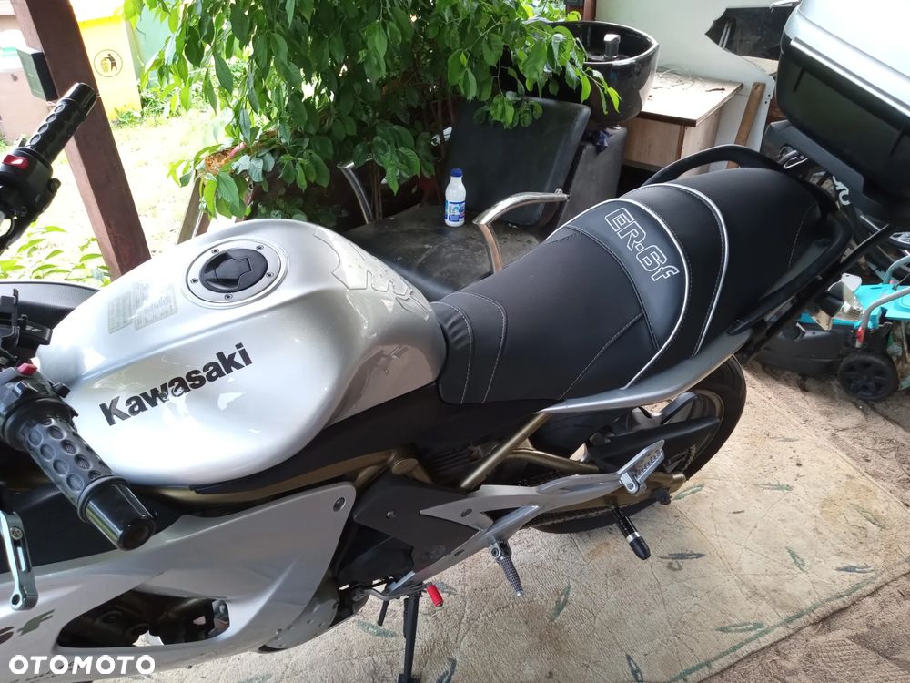Kawasaki ER - 8