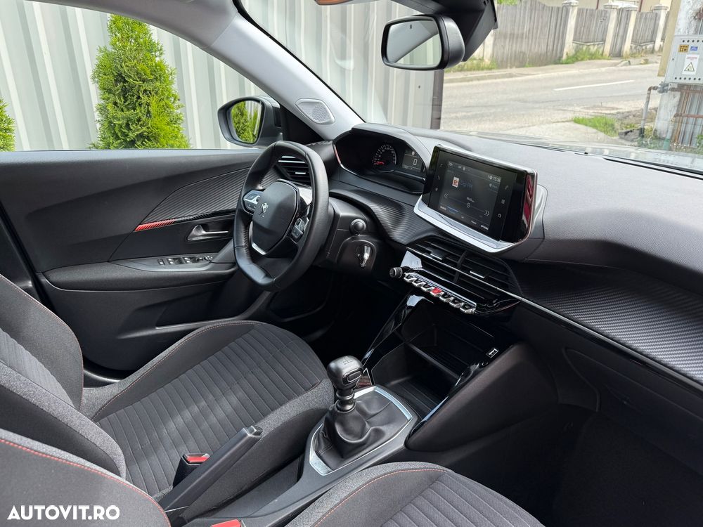 Peugeot 2008 1.2 PureTech Turbo S&S Active - 28