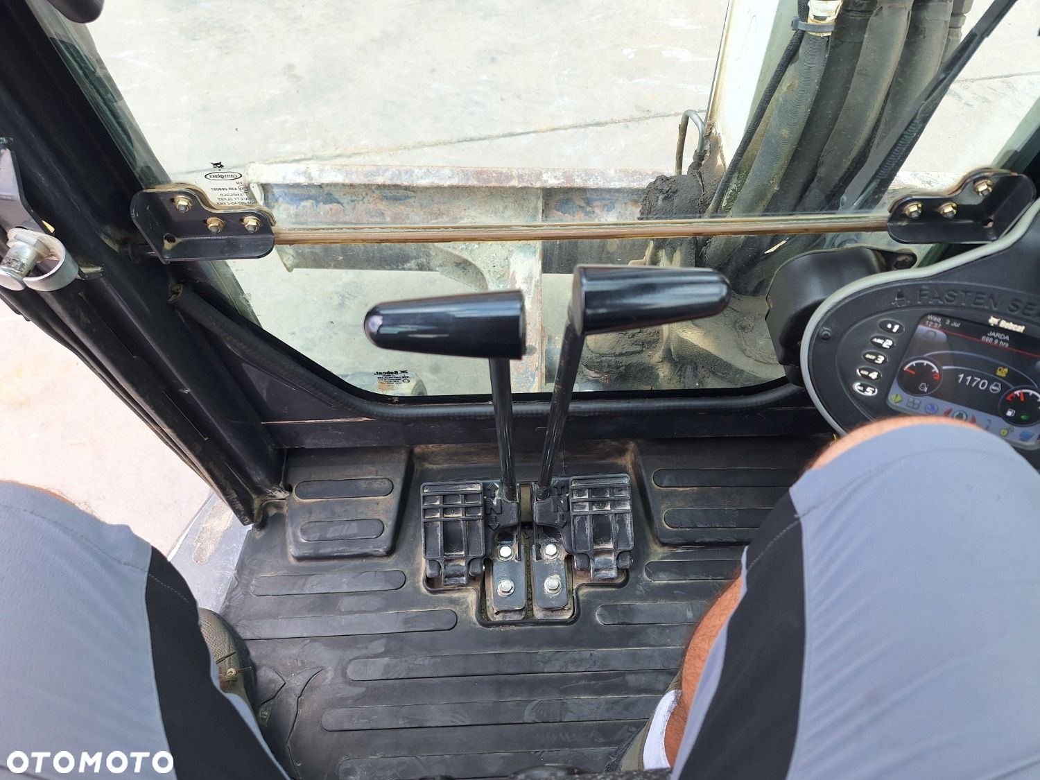 Bobcat E50 - 11