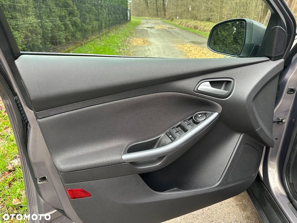 Ford Focus 1.0 EcoBoost STart-Stopp-System TITANIUM - 17