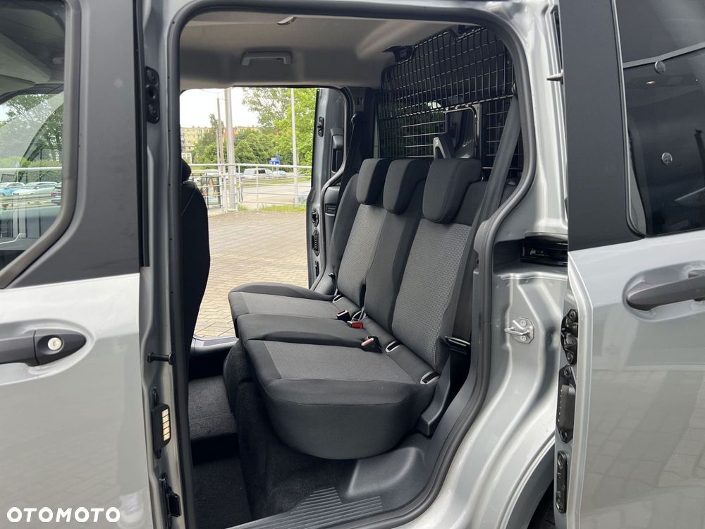 Ford Transit Courier - 34