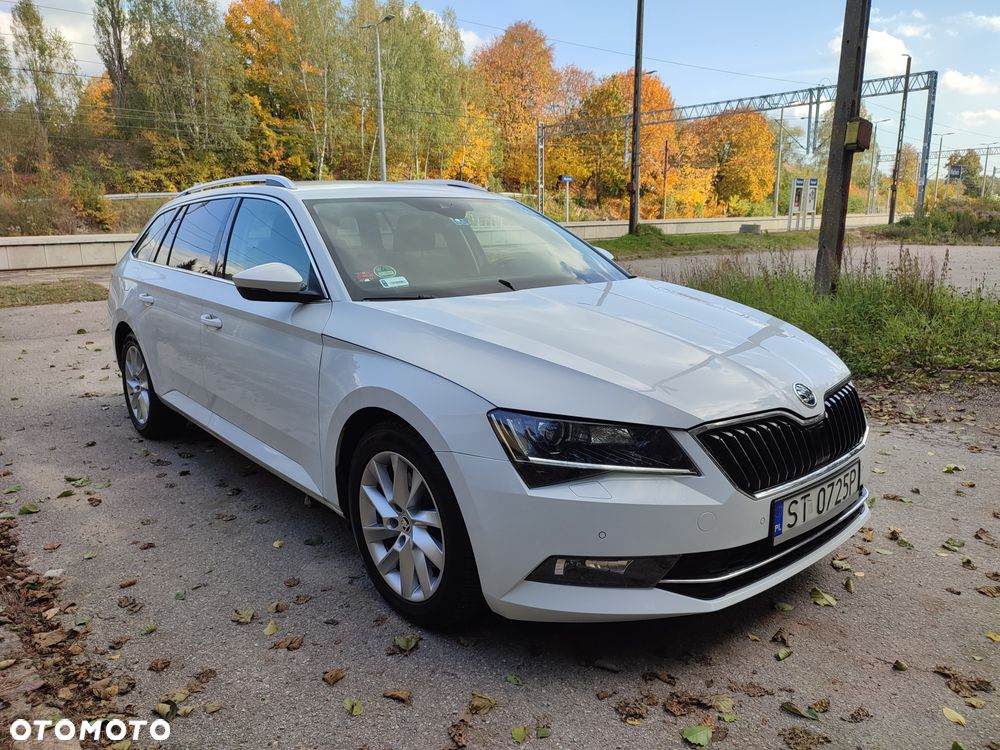 Skoda Superb 2.0 TDI L&K DSG - 11