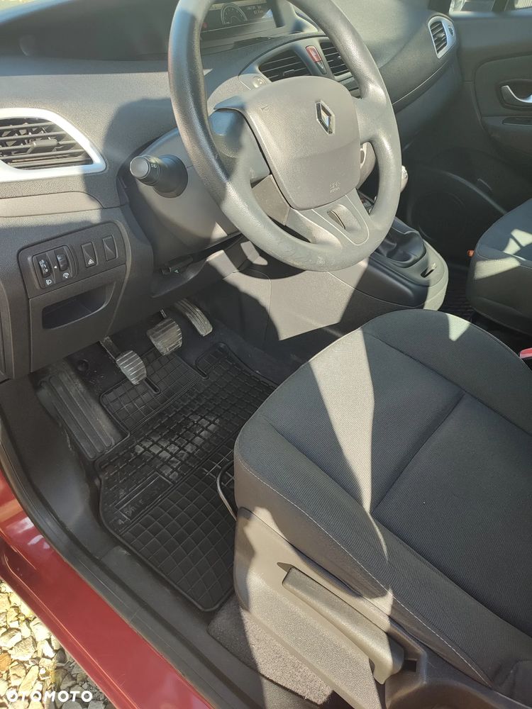 Renault Scenic 1.6 16V 110 Authentique - 17