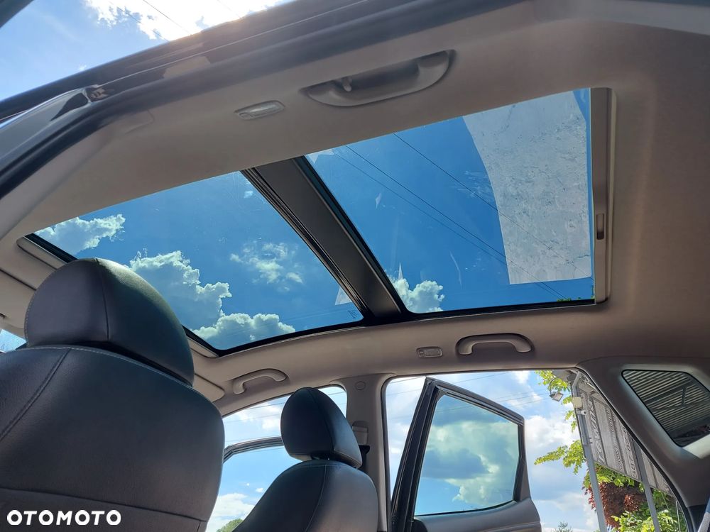 Kia Venga 1.6 CVVT Platinum Edition - 3