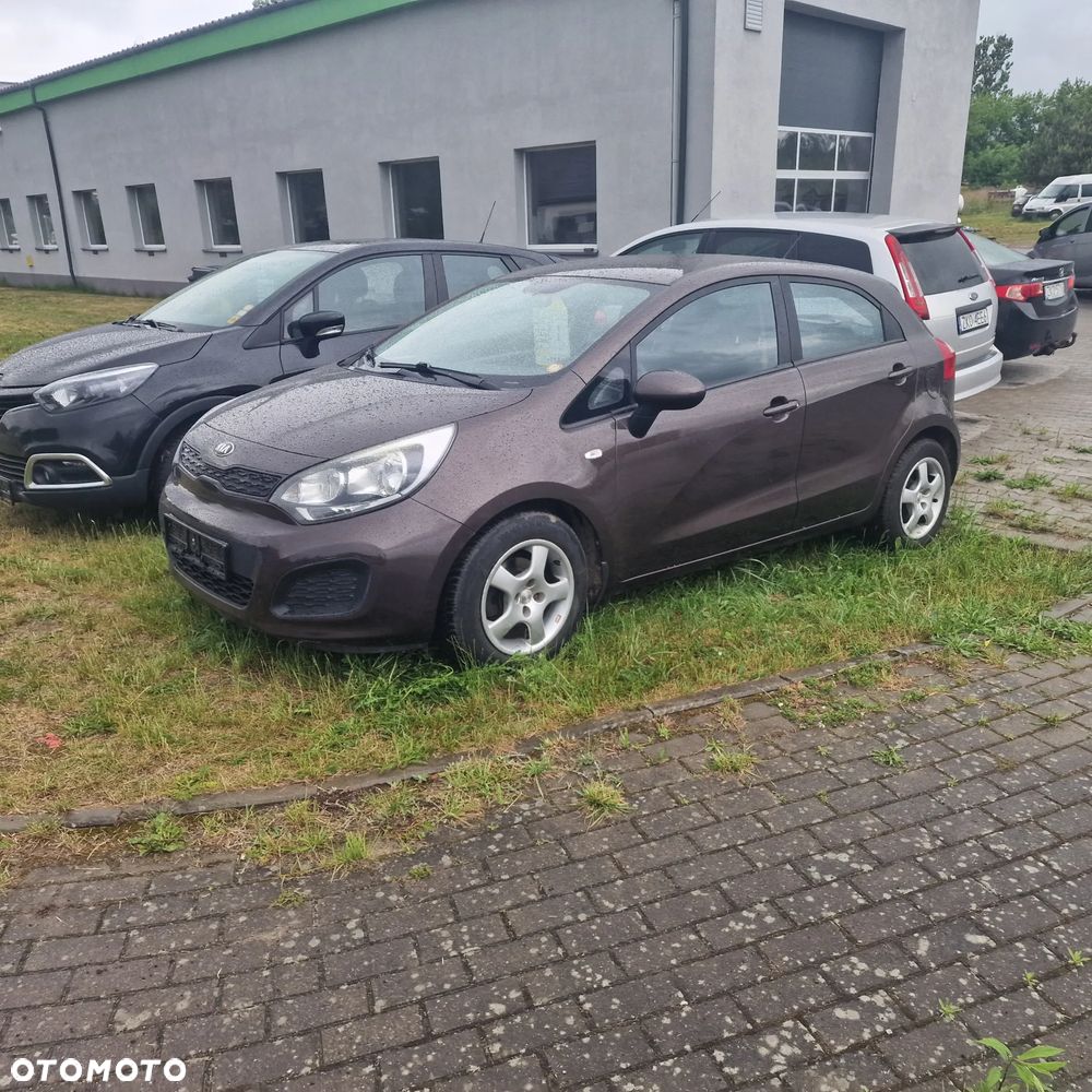 Kia Rio - 2
