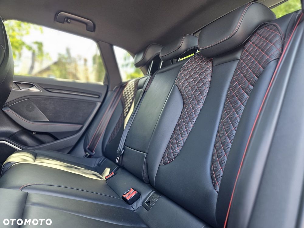 Audi RS3 Sportback Standard - 24