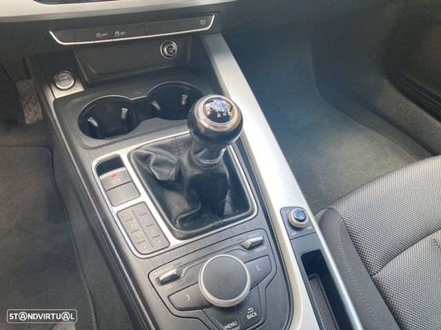 Audi A4 Avant 2.0 TDI Advance - 22