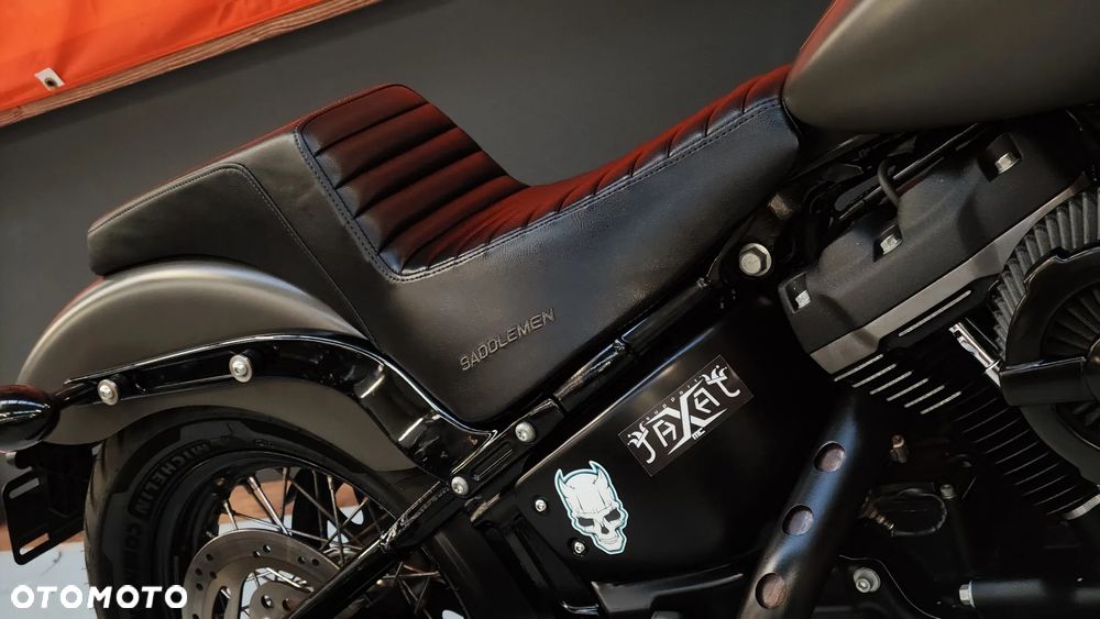 Harley-Davidson Softail Street Bob - 16
