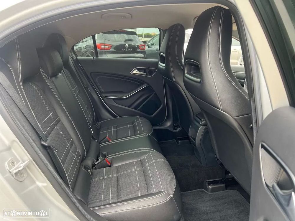 Mercedes-Benz A 180 - 23