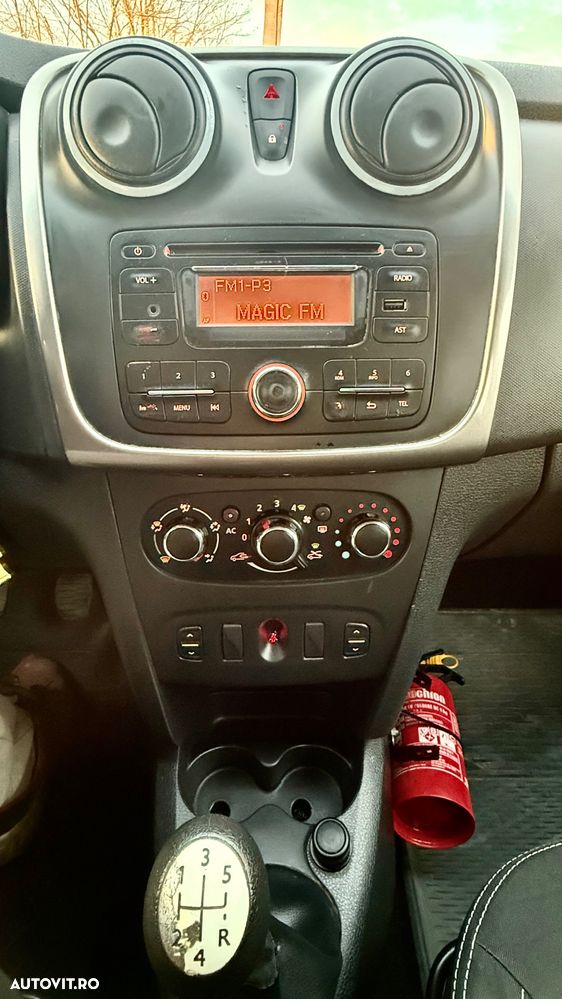 Dacia Logan 1.5 75CP Laureate - 9