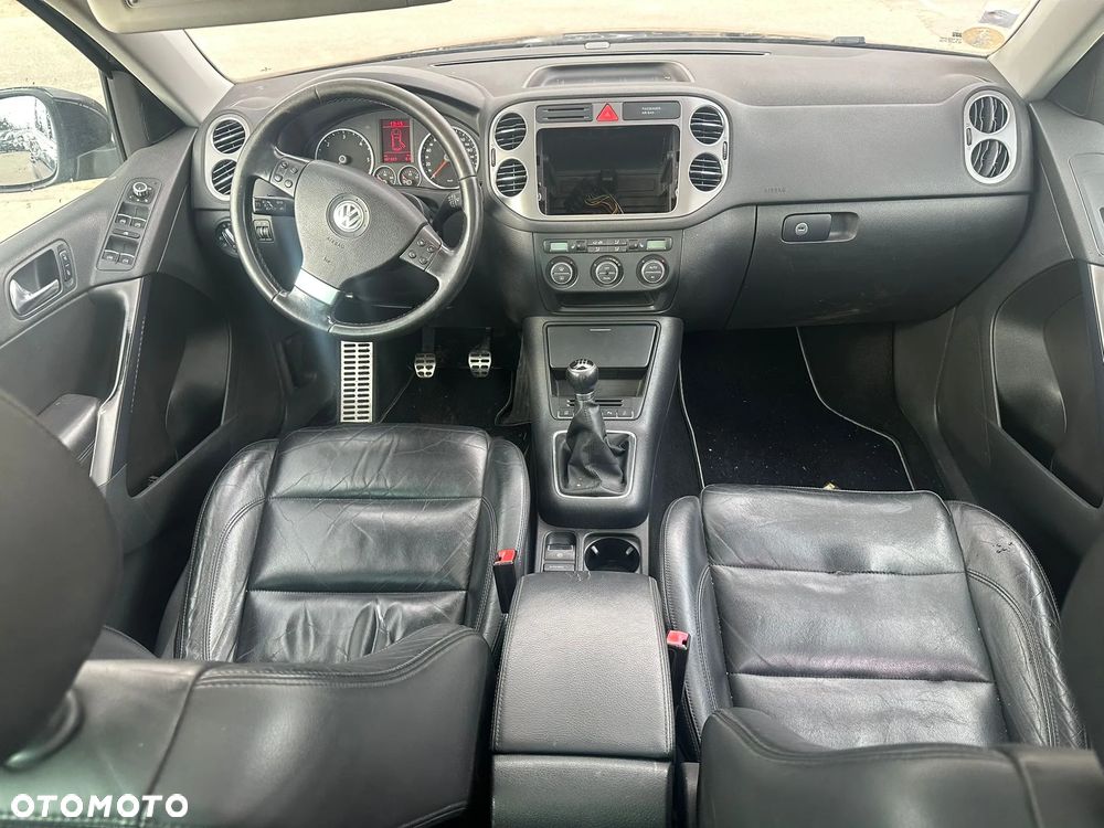 Volkswagen Tiguan - 11