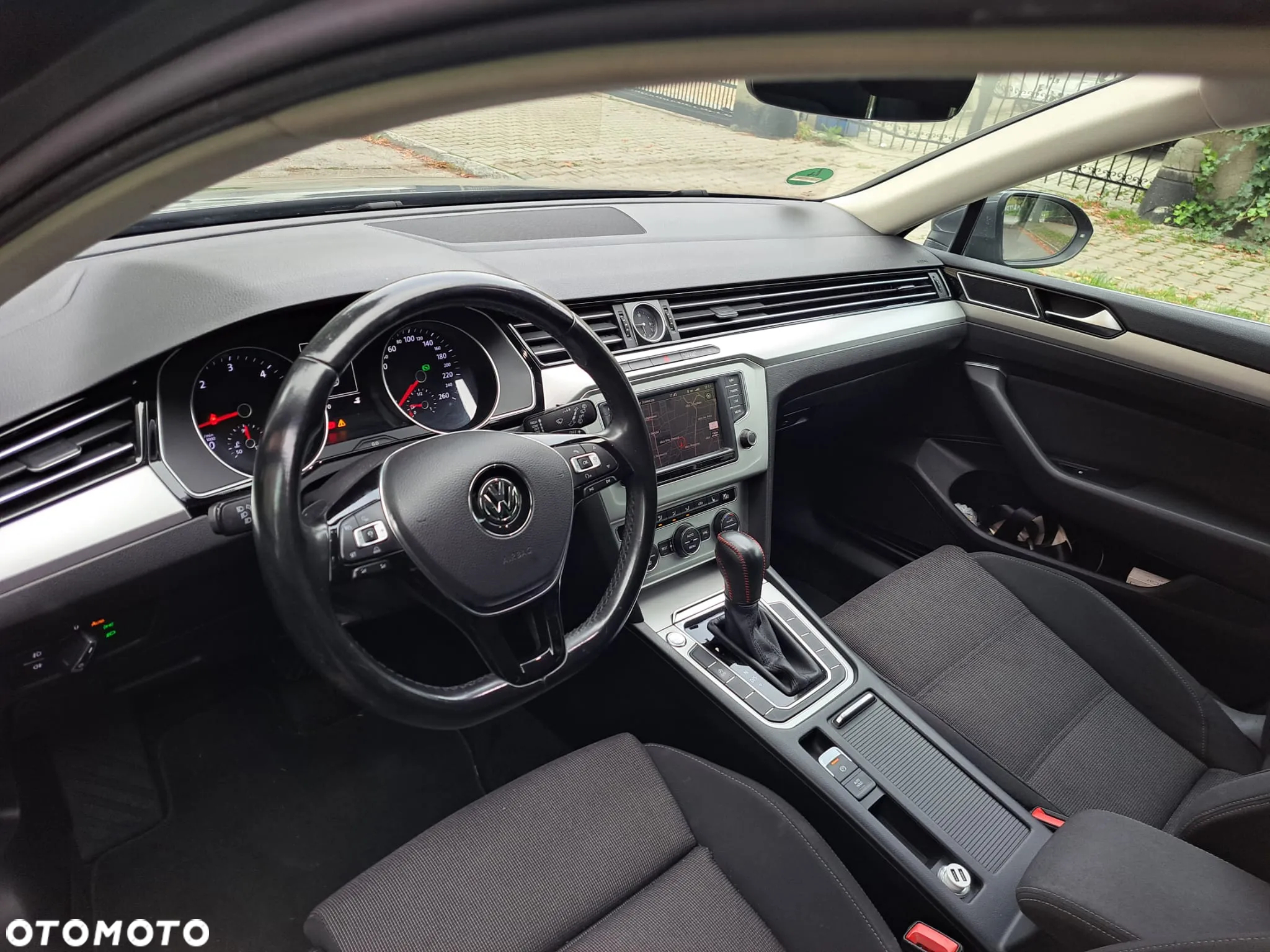 Volkswagen Passat Variant 1.6 TDI SCR DSG Business - 6