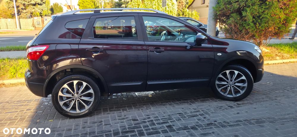 Nissan Qashqai 2.0 dCi DPF tekna - 17