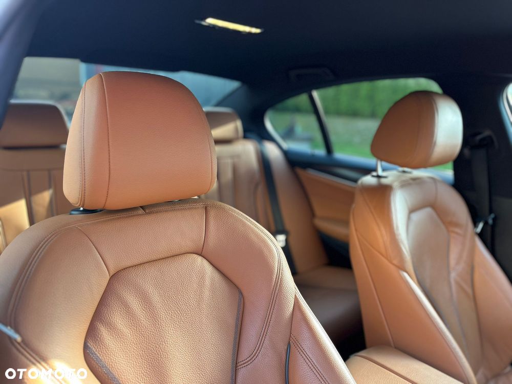 BMW Seria 5 530d xDrive mHEV M Sport sport - 23