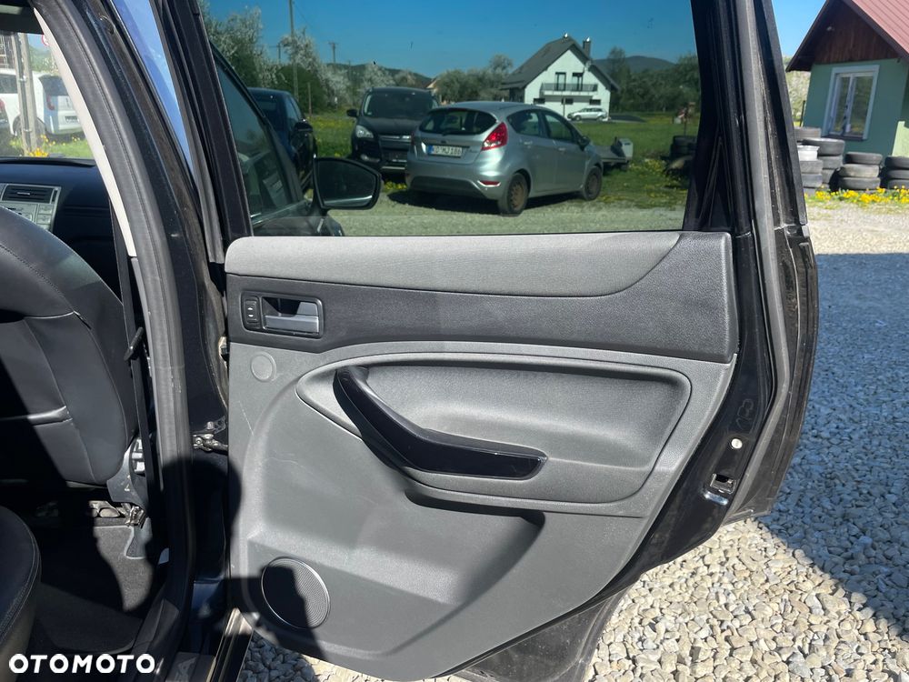 Ford Kuga 2.0 TDCi 4x4 Titanium - 19