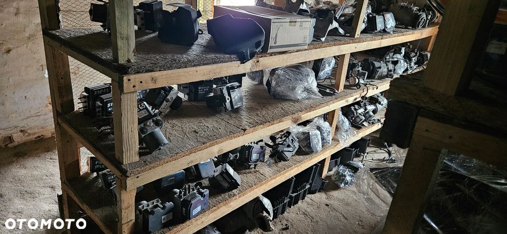 Zderzak przód tył Klapa maska reflektor lampa chłodnice sterowniki moduły rozruszniki kompresory skrzynie silniki zawieszenie HURT sprzedaż hurtowa CAŁE KONTO - 21