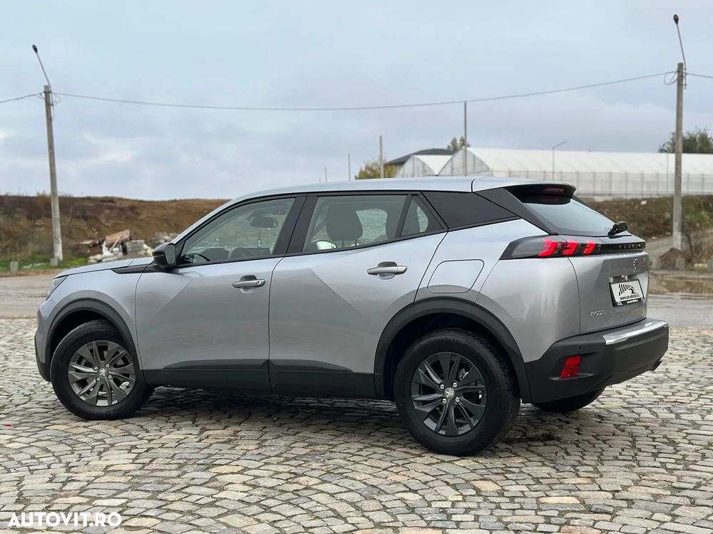 Peugeot 2008 1.2 L PureTech STT Allure - 4