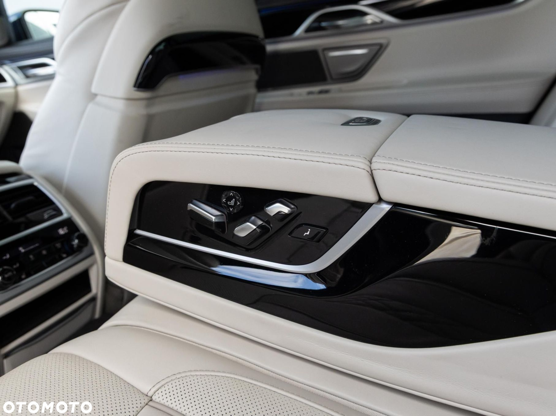 BMW Seria 7 - 15