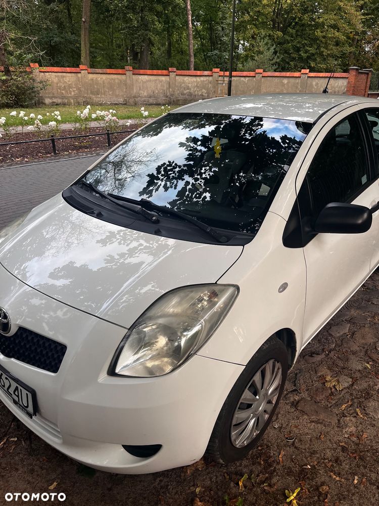 Toyota Yaris - 2
