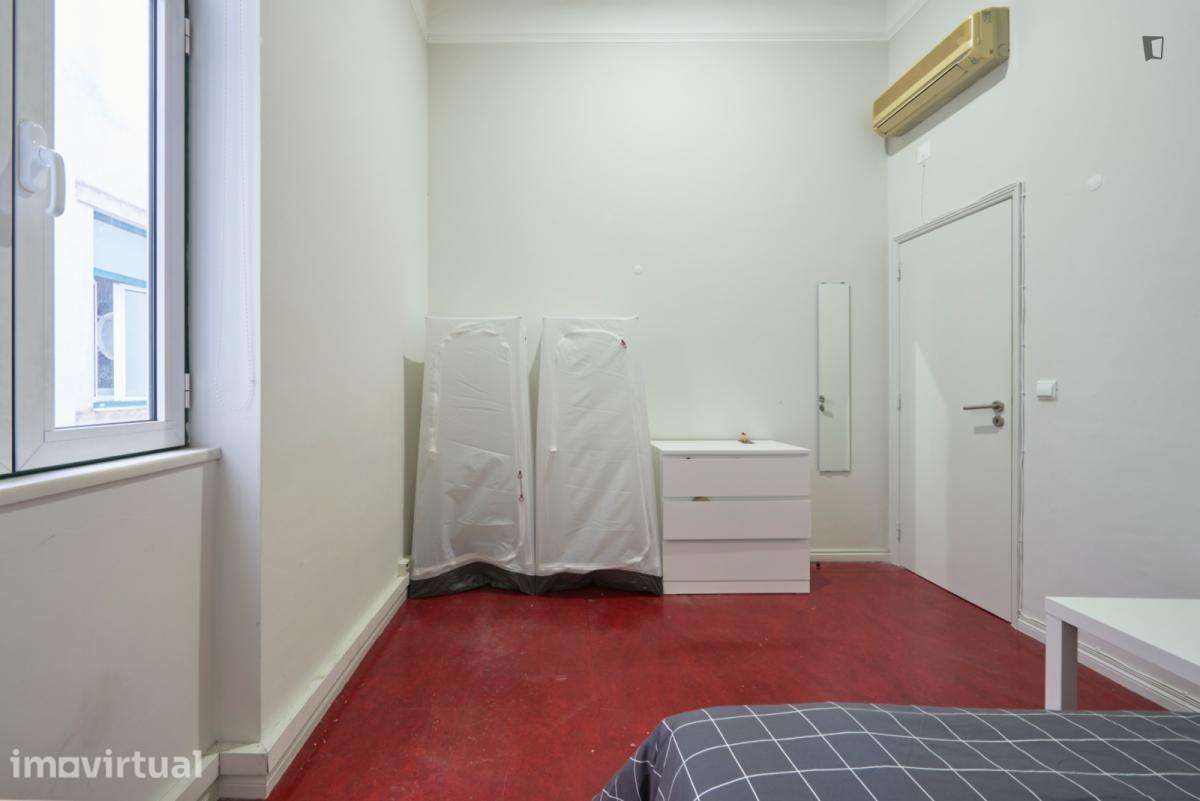 Quarto - localizado em Entrecampos Lisbon - Grande imagem: 4/12