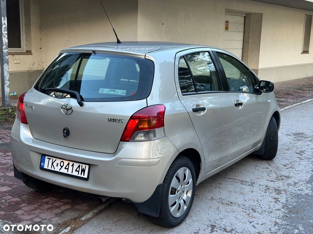Toyota Yaris 2009 photo 4