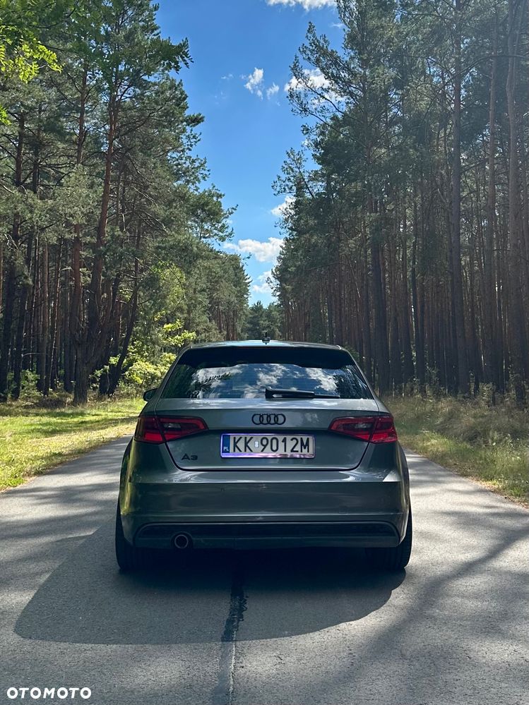 Audi A3 Sportback 1.6 TDI (clean diesel) S line Sportpaket - 4