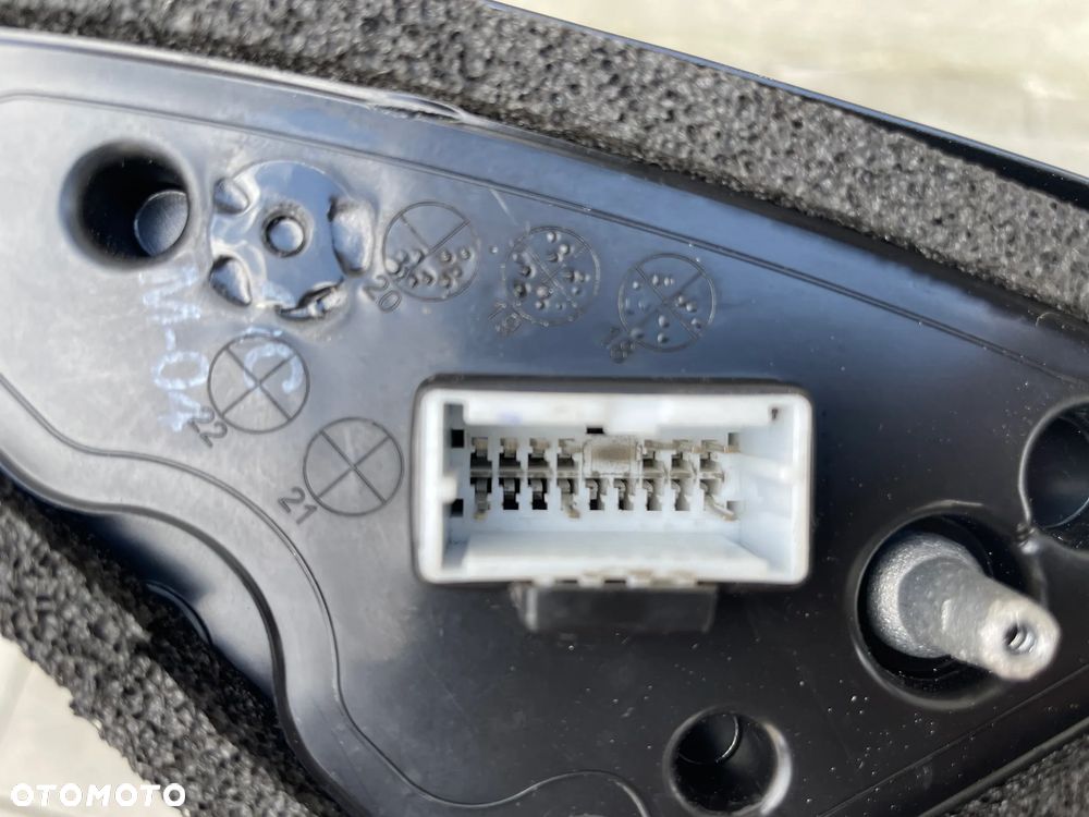 LUSTERKO PRAWE KIA CEED III  2018-- 10pin - 5