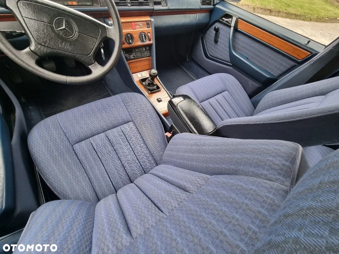 Mercedes-Benz W124 (1984-1993) - 18