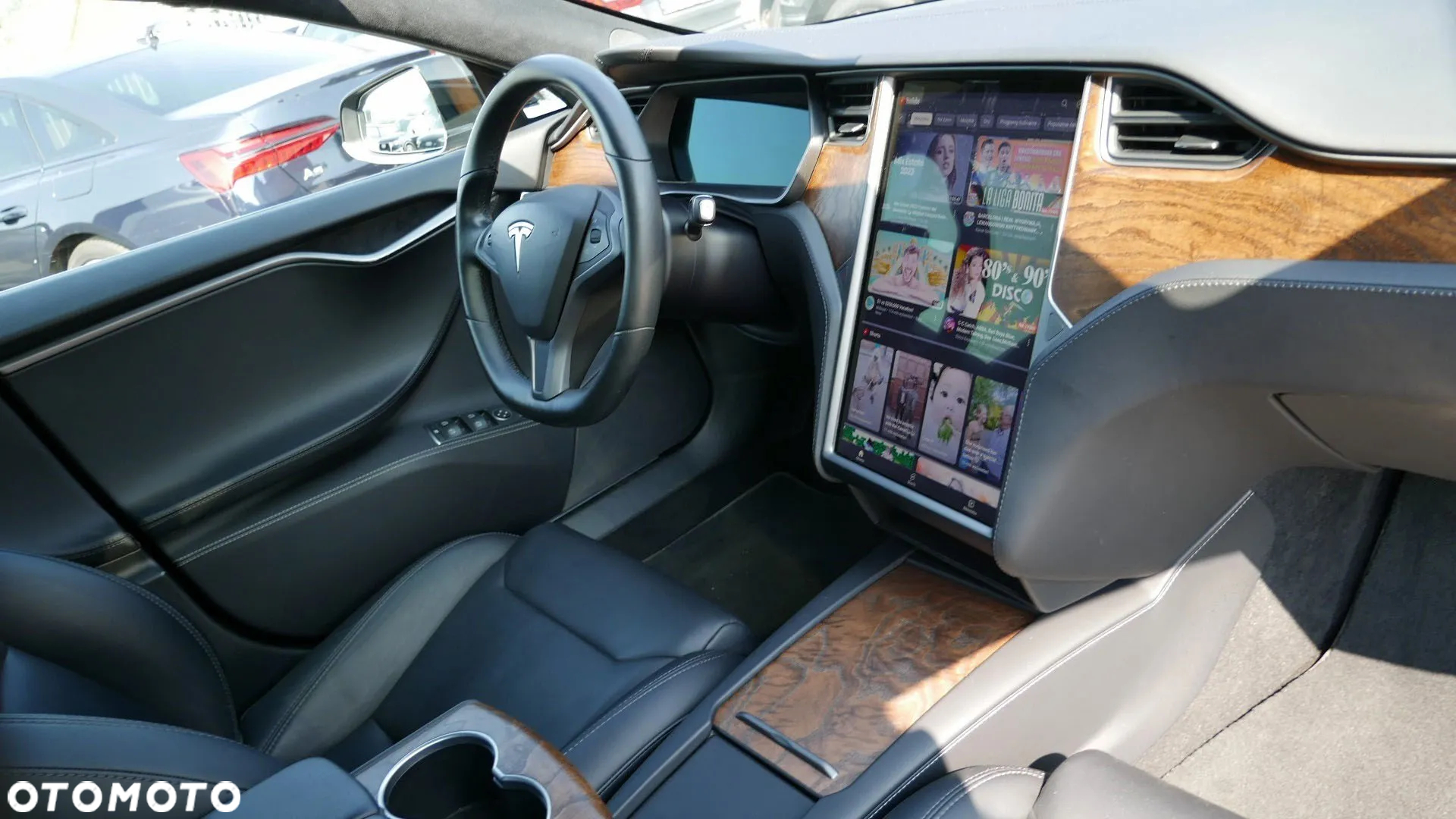 Tesla Model S Dual Motor Allradantrieb - 22