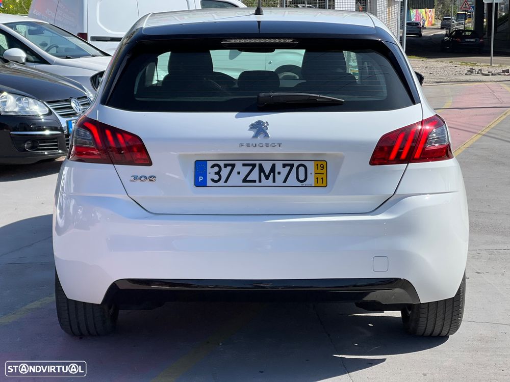Peugeot 308 2019 photo 3