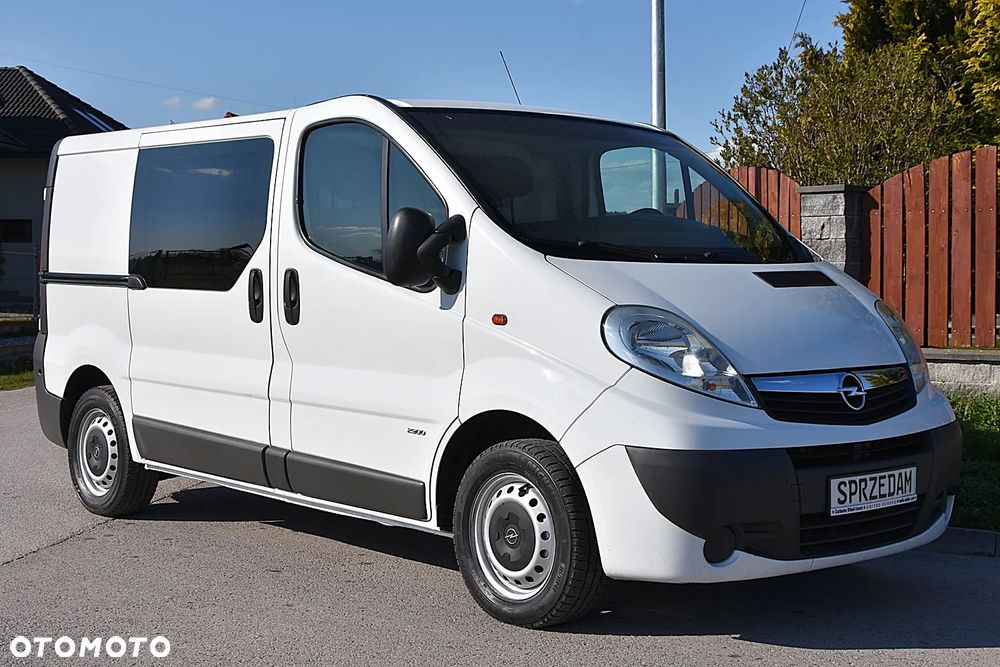 Opel Vivaro - 10