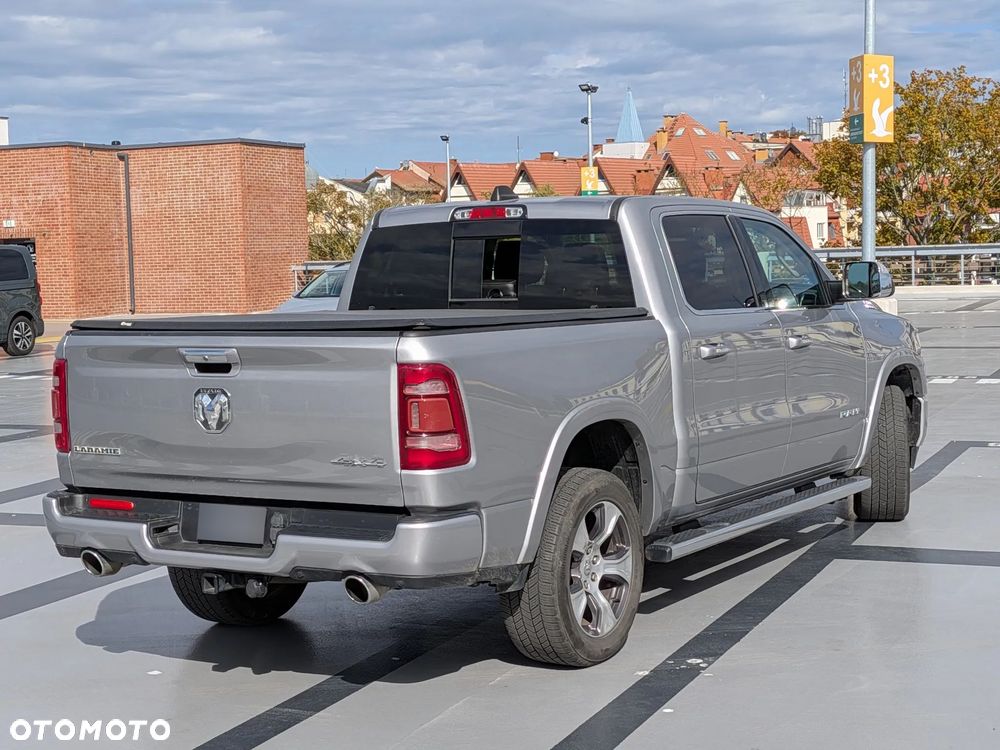 RAM 1500 5.7 Crew Cab Laramie - 2