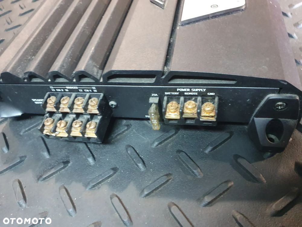 Wzmacniacz samochodowy ALPINE MRP-F240 - 2