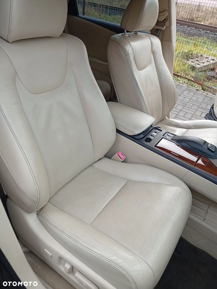 Lexus RX - 10