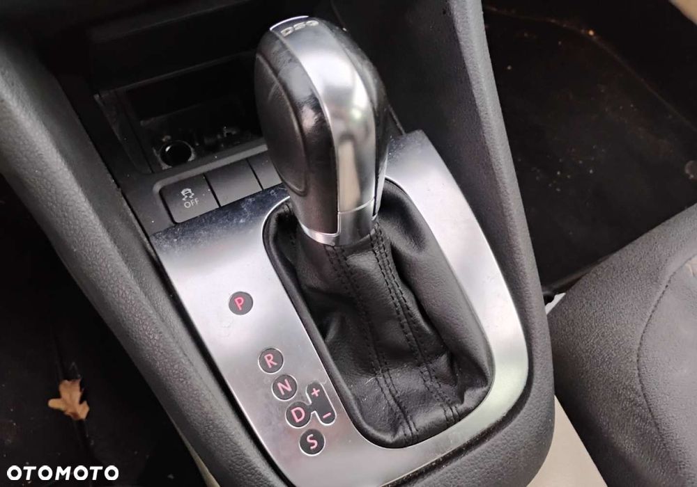 Volkswagen Golf - 11