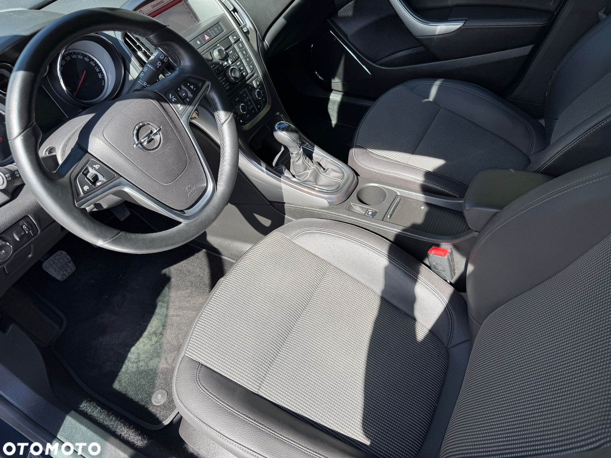 Opel Astra IV 1.4 T Cosmo - 38