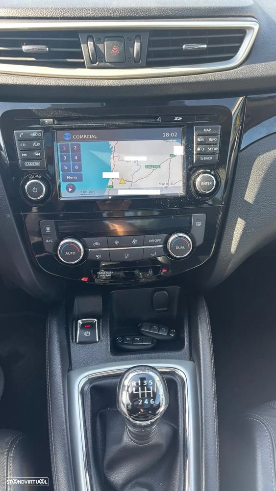 Nissan Qashqai 1.6 dCi N-Connecta RS+PS - 16