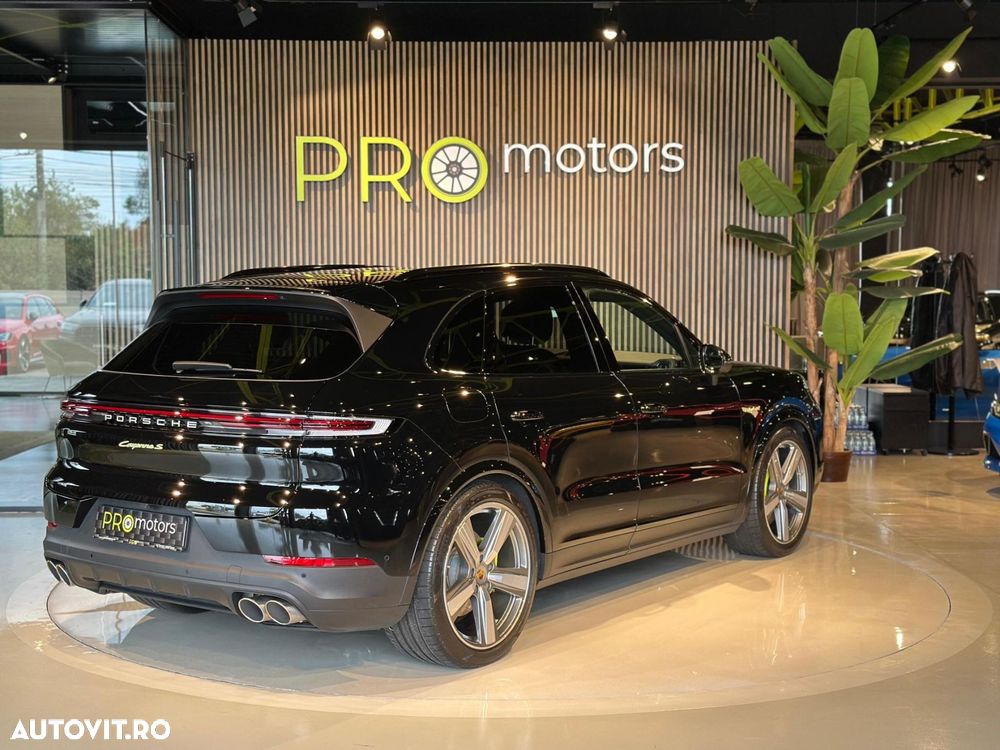 Porsche Cayenne - 4