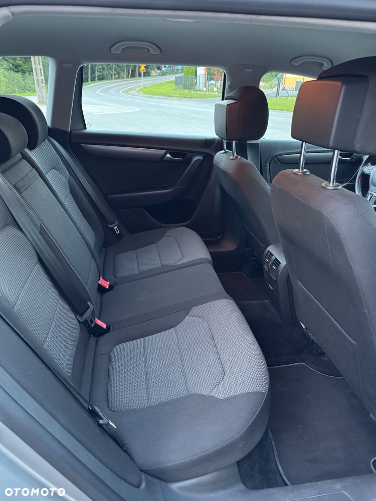 Volkswagen Passat 1.6 TDI DPF BlueMotion Technology Comfortline - 13