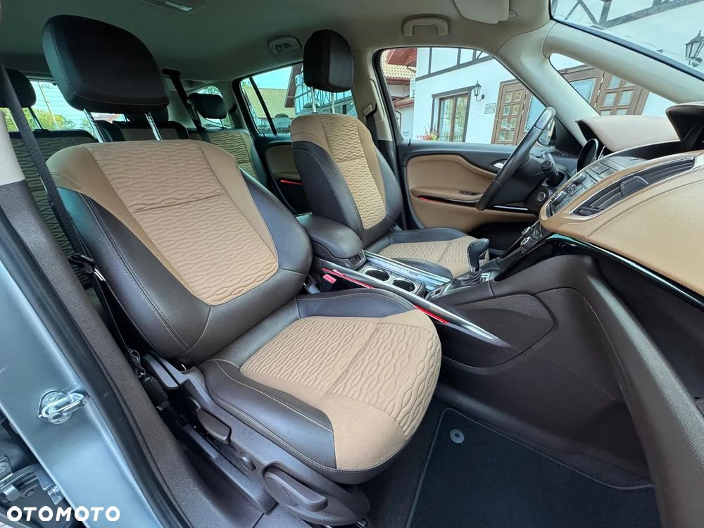 Opel Zafira Tourer 1.6 SIDI Turbo Innovation - 31