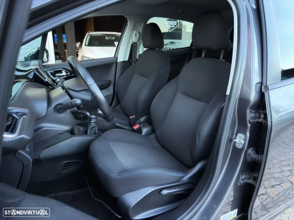 Peugeot 208 1.2 PureTech Style - 7