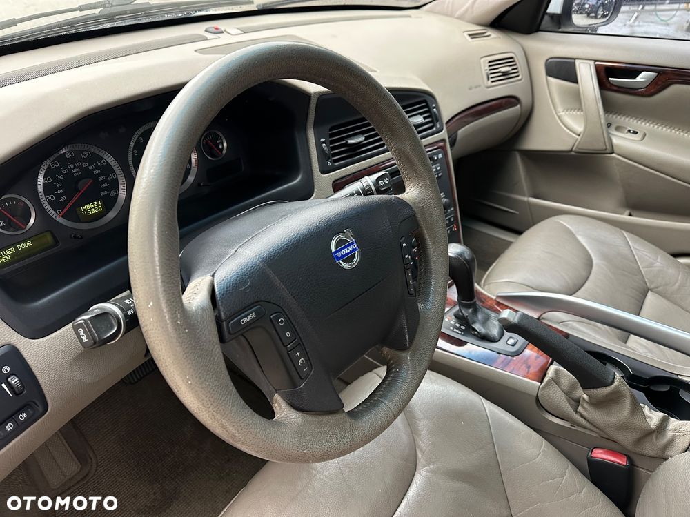 Volvo XC 70 AWD Momentum - 13