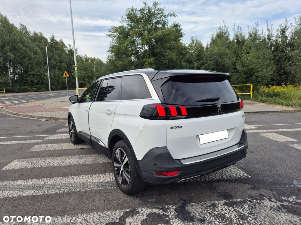 Peugeot 5008 - 5