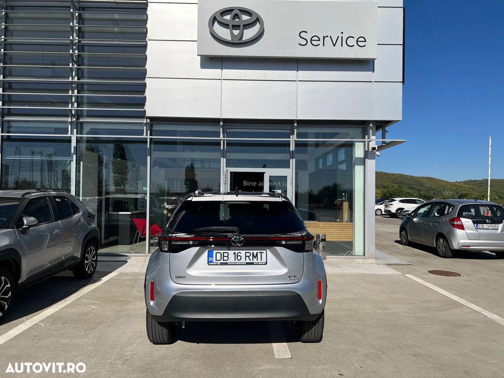 Toyota Yaris Cross 1.5 VVT-i HSD 4x4 Dynamic - 10