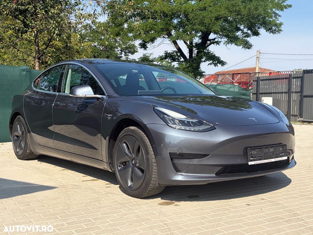 Tesla Model 3 - 17